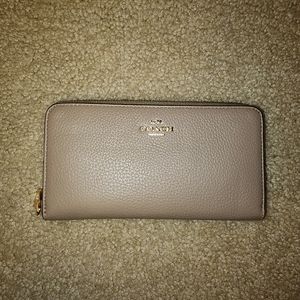 Beige Coach Wallet New